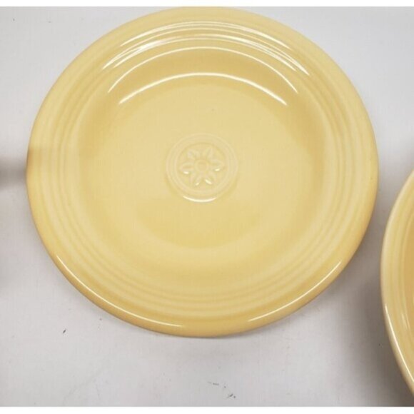 Oneida Petals Dining Set Bowl, Plate, Mug In Box Yellow Set of Three - Picture 6 of 14